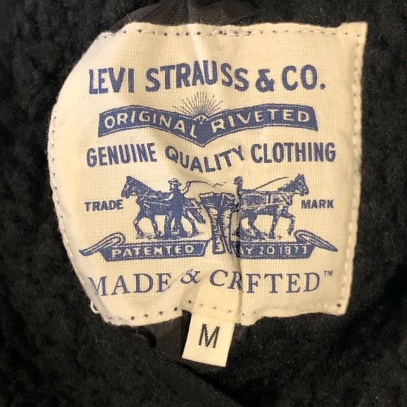 LEVI’S black denim Sherpa trucker jacket - Picture 7 of 14